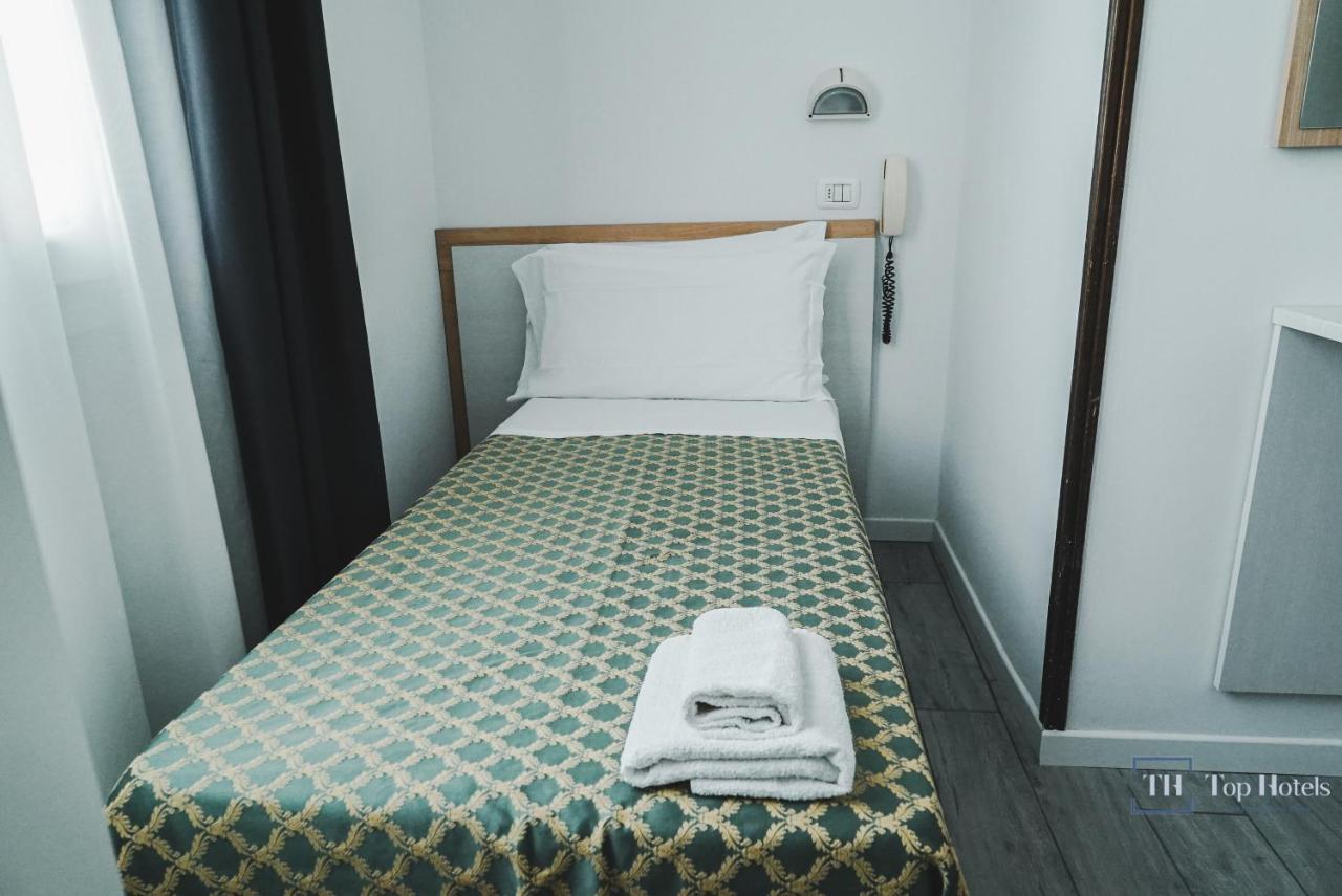רימיני Nautic Beach Hotel מראה חיצוני תמונה