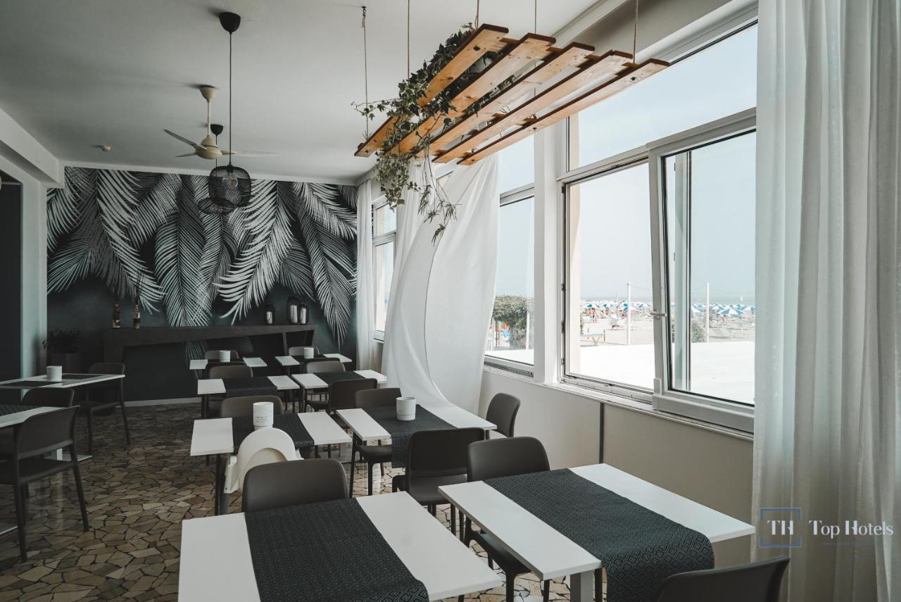 רימיני Nautic Beach Hotel מראה חיצוני תמונה