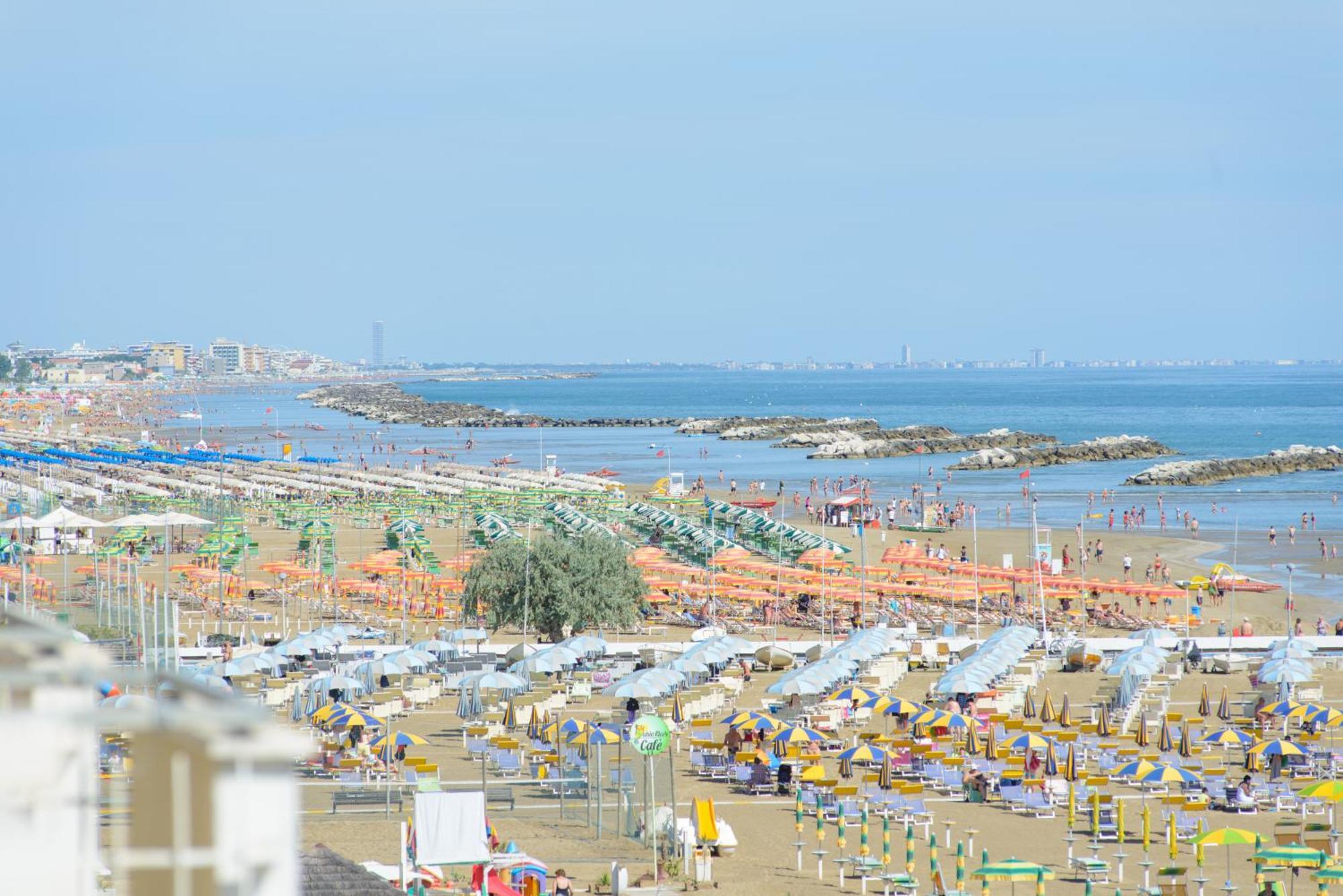 רימיני Nautic Beach Hotel מראה חיצוני תמונה