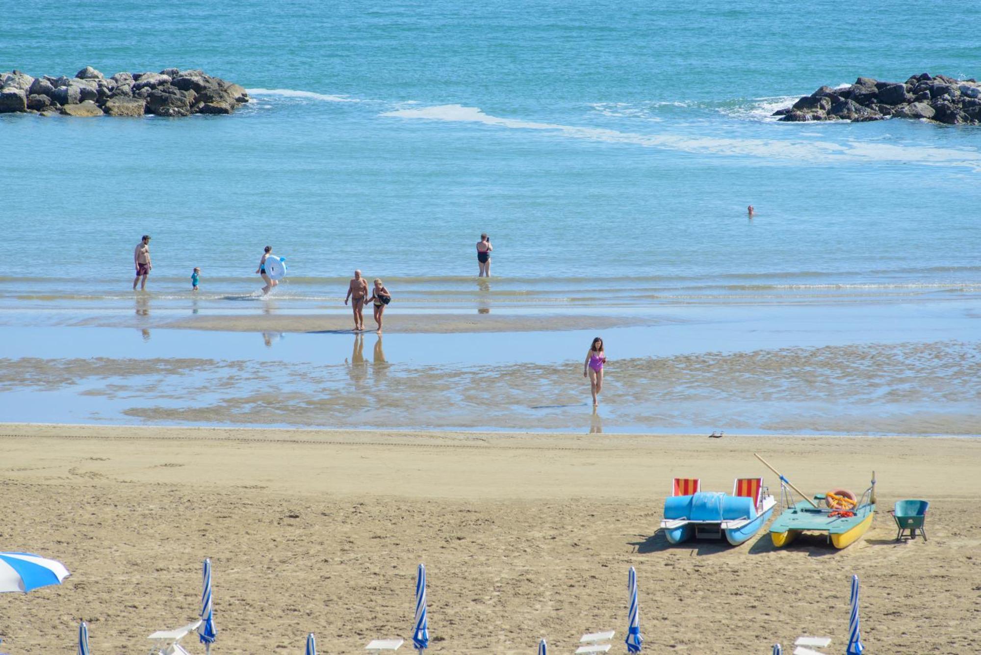 רימיני Nautic Beach Hotel מראה חיצוני תמונה
