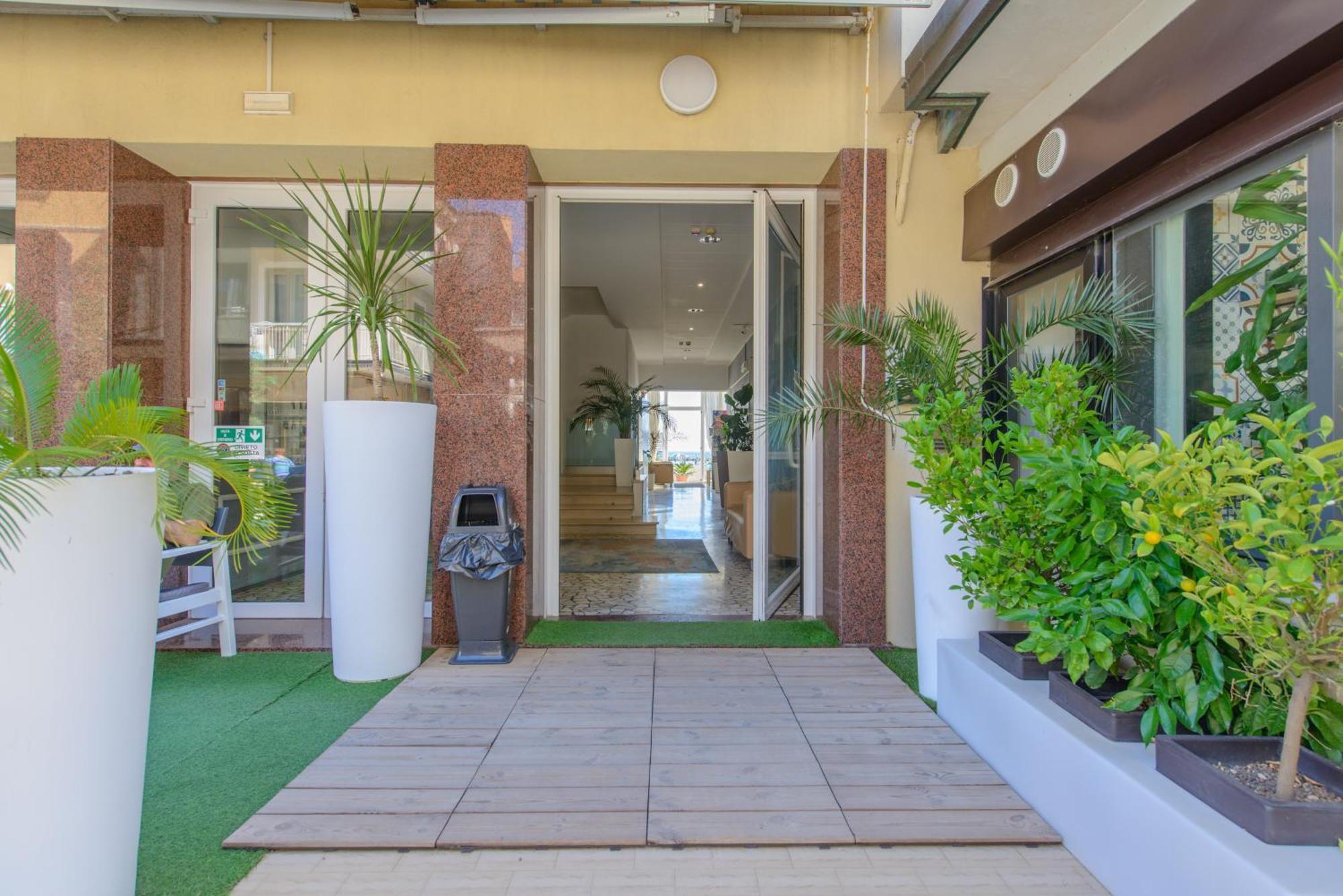 רימיני Nautic Beach Hotel מראה חיצוני תמונה