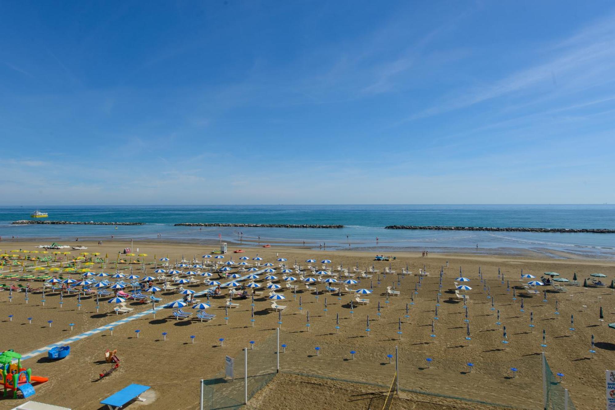 רימיני Nautic Beach Hotel מראה חיצוני תמונה