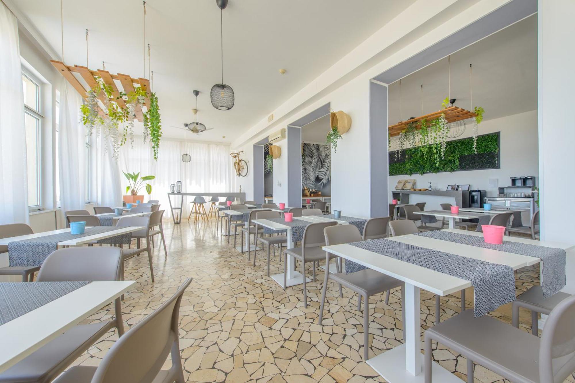 רימיני Nautic Beach Hotel מראה חיצוני תמונה