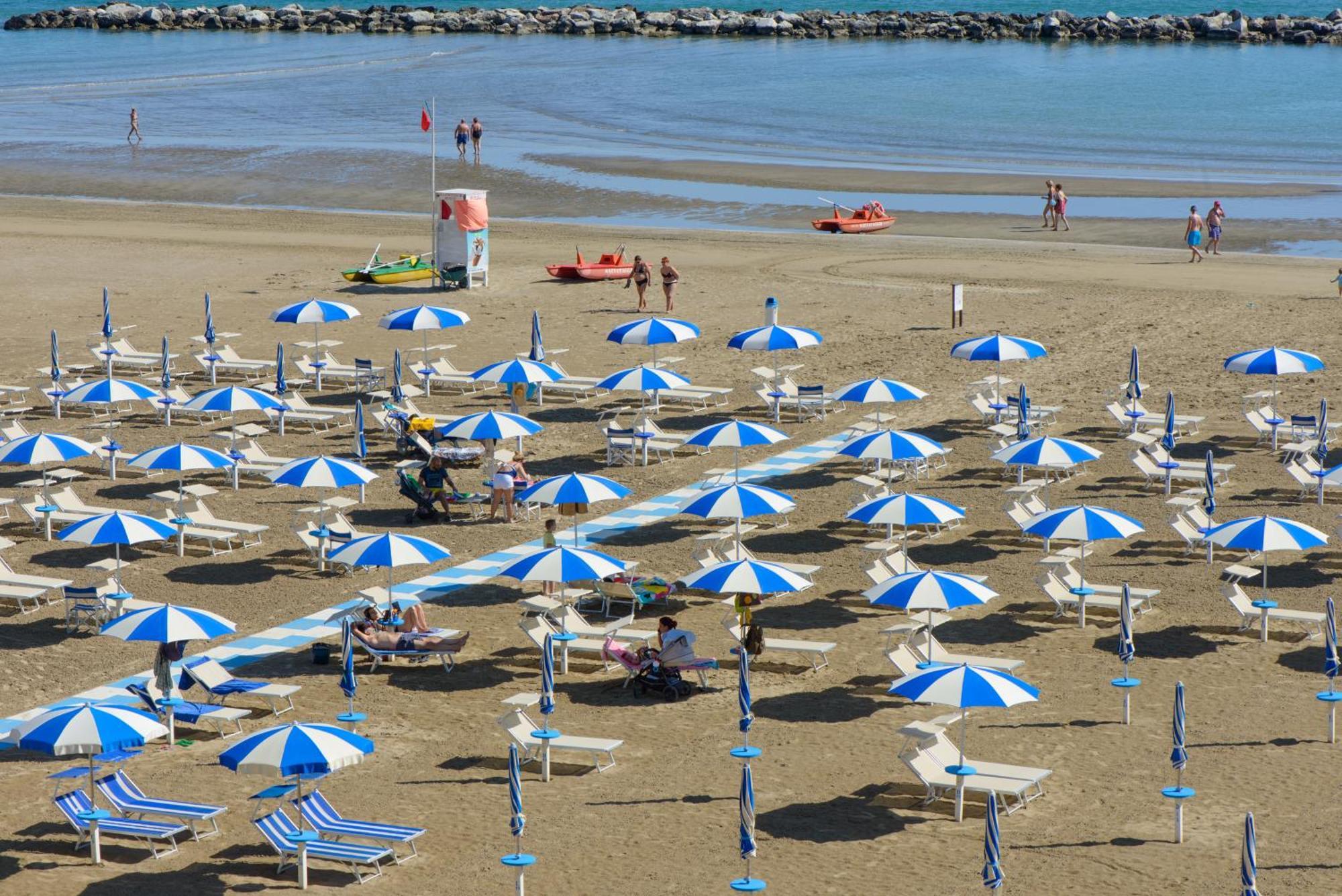 רימיני Nautic Beach Hotel מראה חיצוני תמונה